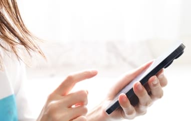 申し込みフォーム、もしくはお電話にて